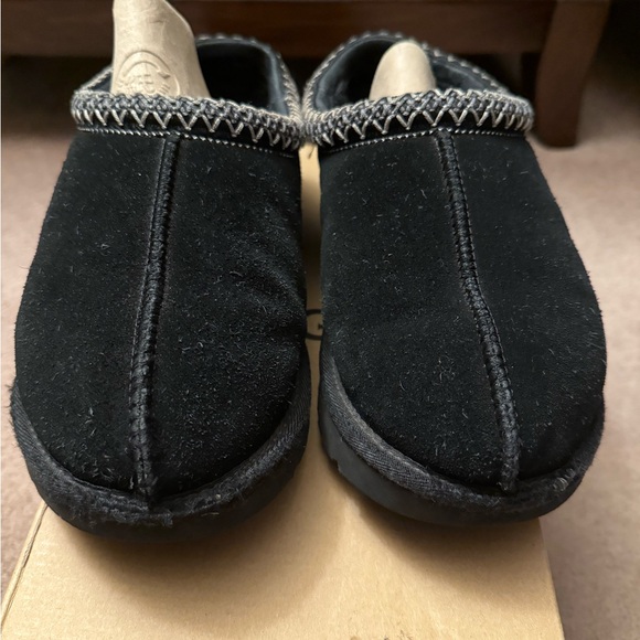Women’s Ugg Tasman black size 9 used in fair condition with box - Picture 8 of 11